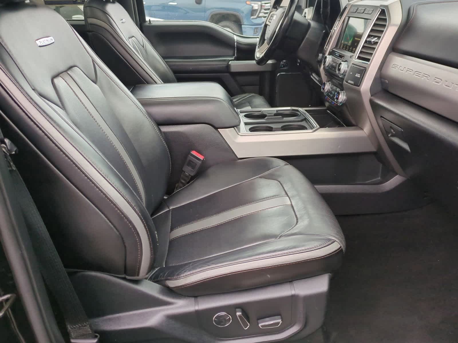 Thumbnail: 2018 Ford Econoline - 23