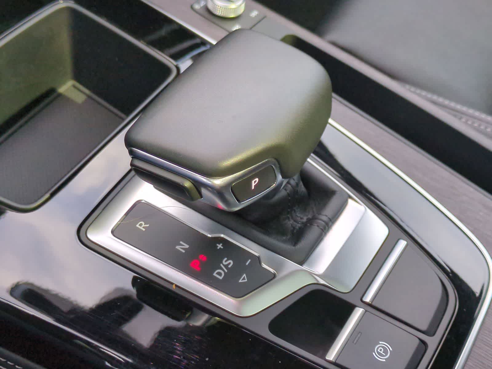 Thumbnail: 2024 Audi Q5 - 33