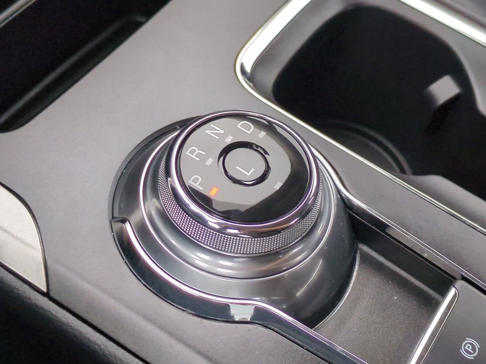 Thumbnail: 2020 Ford Fusion - 31