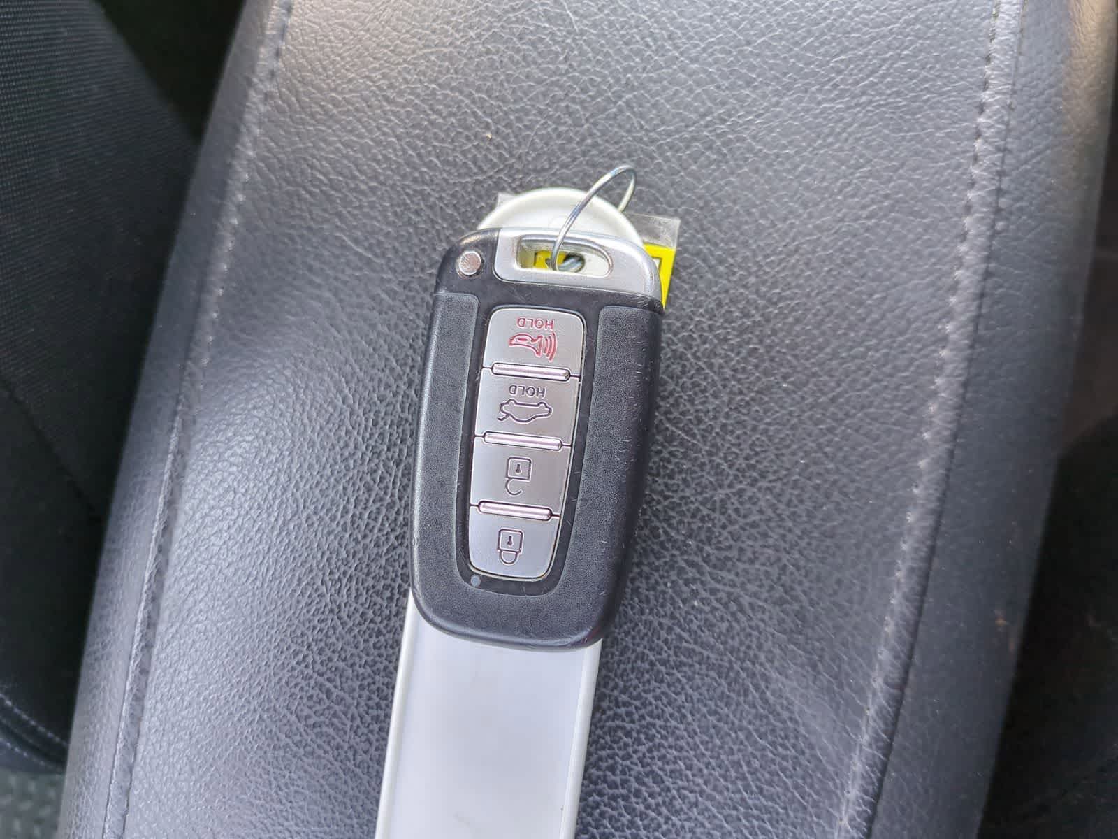 Thumbnail: 2012 Hyundai Genesis - 35