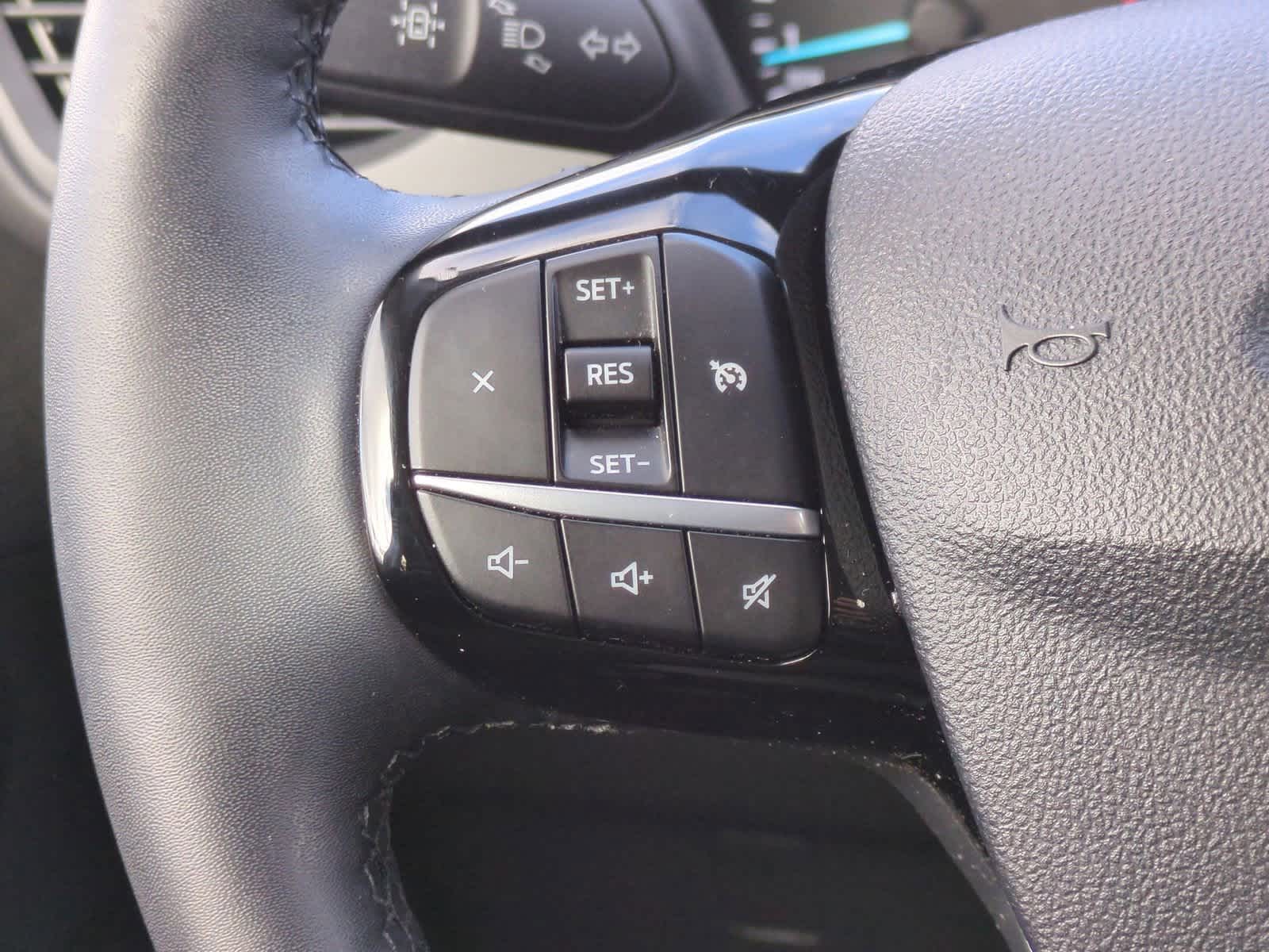 Thumbnail: 2022 Ford Escape - 23