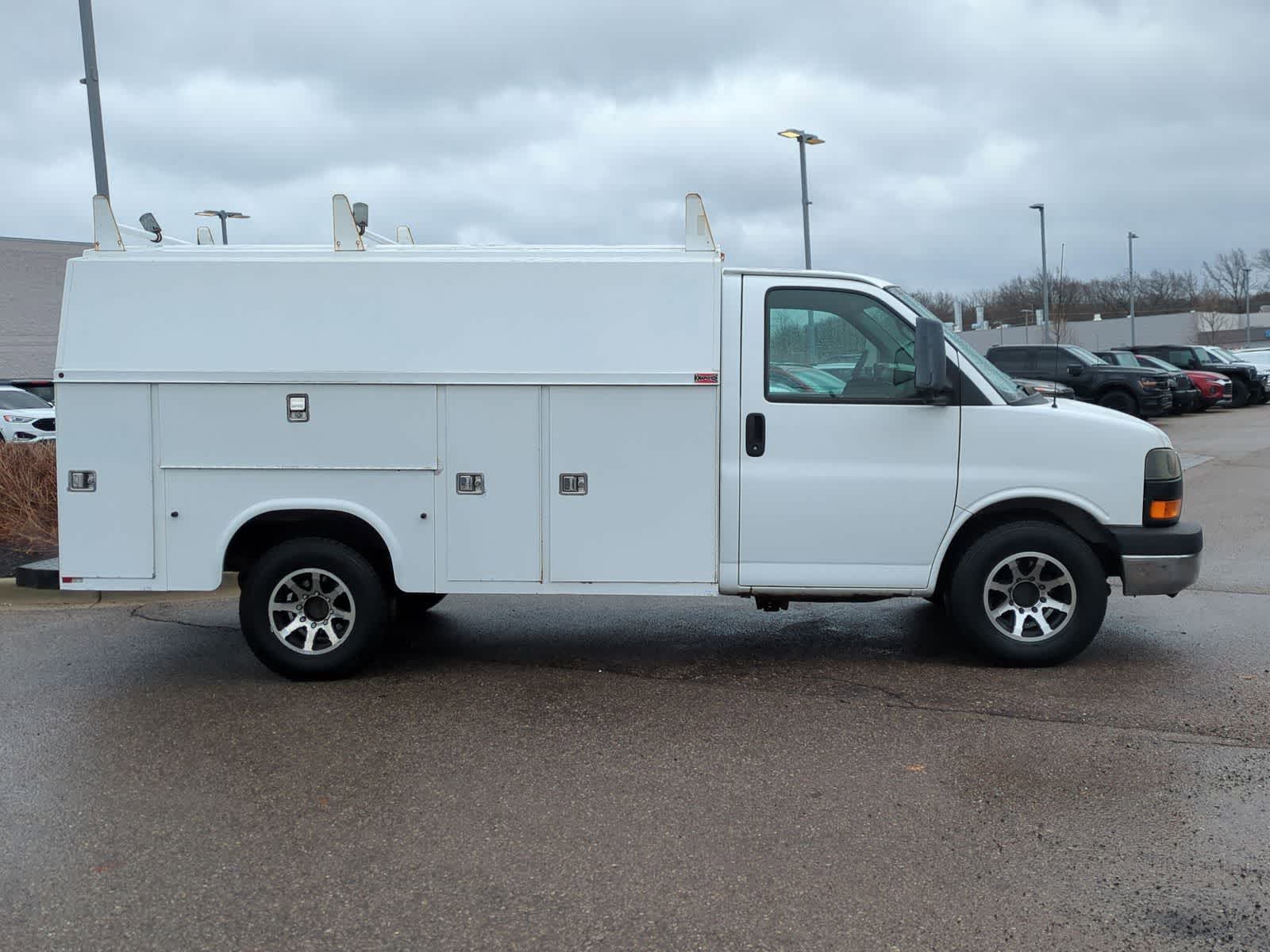 Thumbnail: 2013 GMC Savana - 9