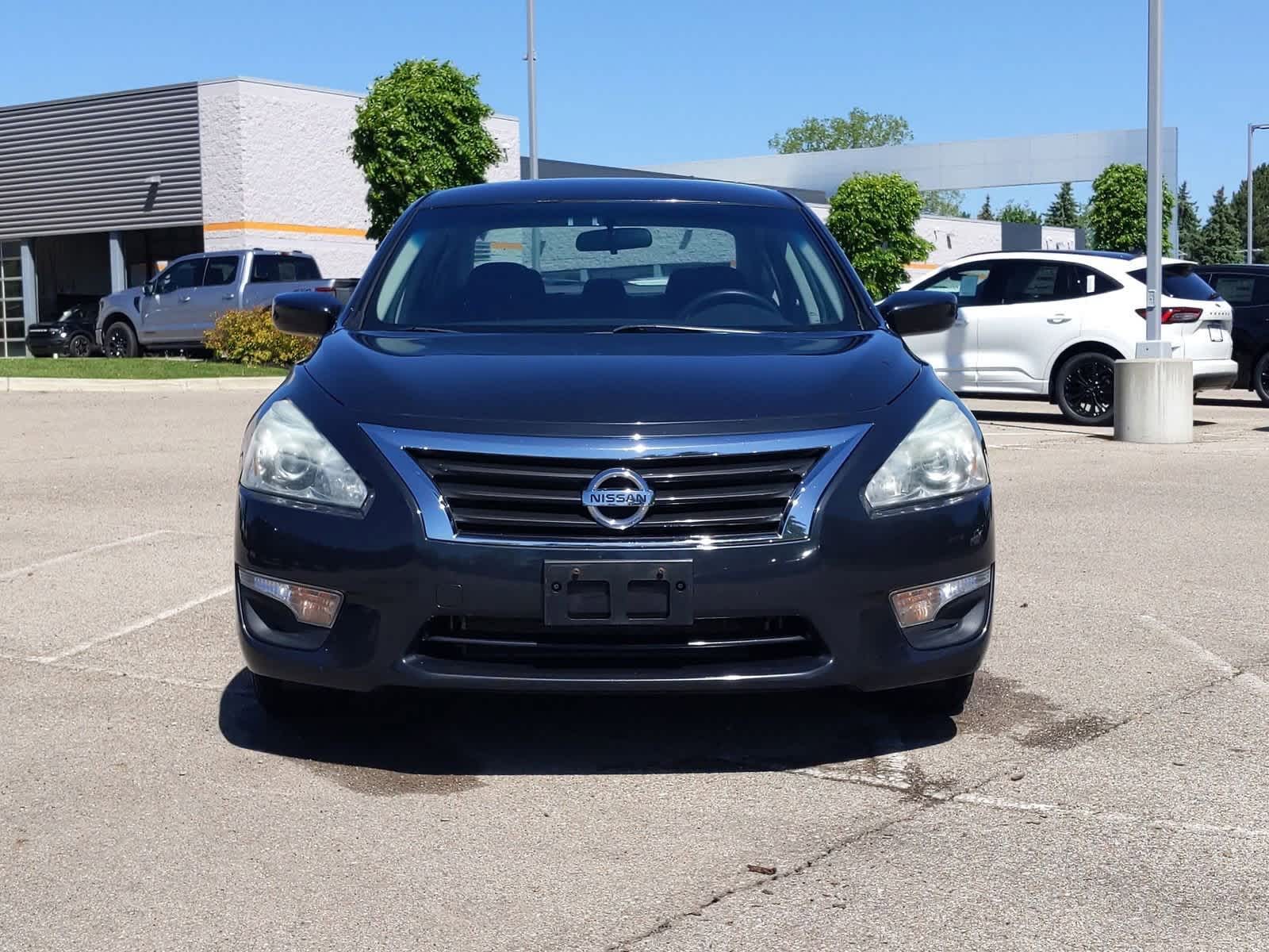 Thumbnail: 2015 Nissan Altima - 3