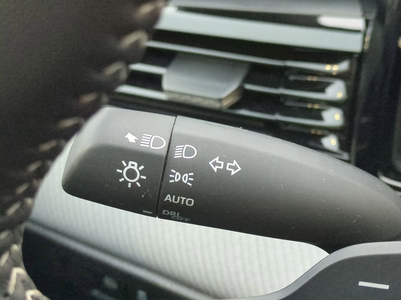 Thumbnail: 2025 Toyota Camry - 27