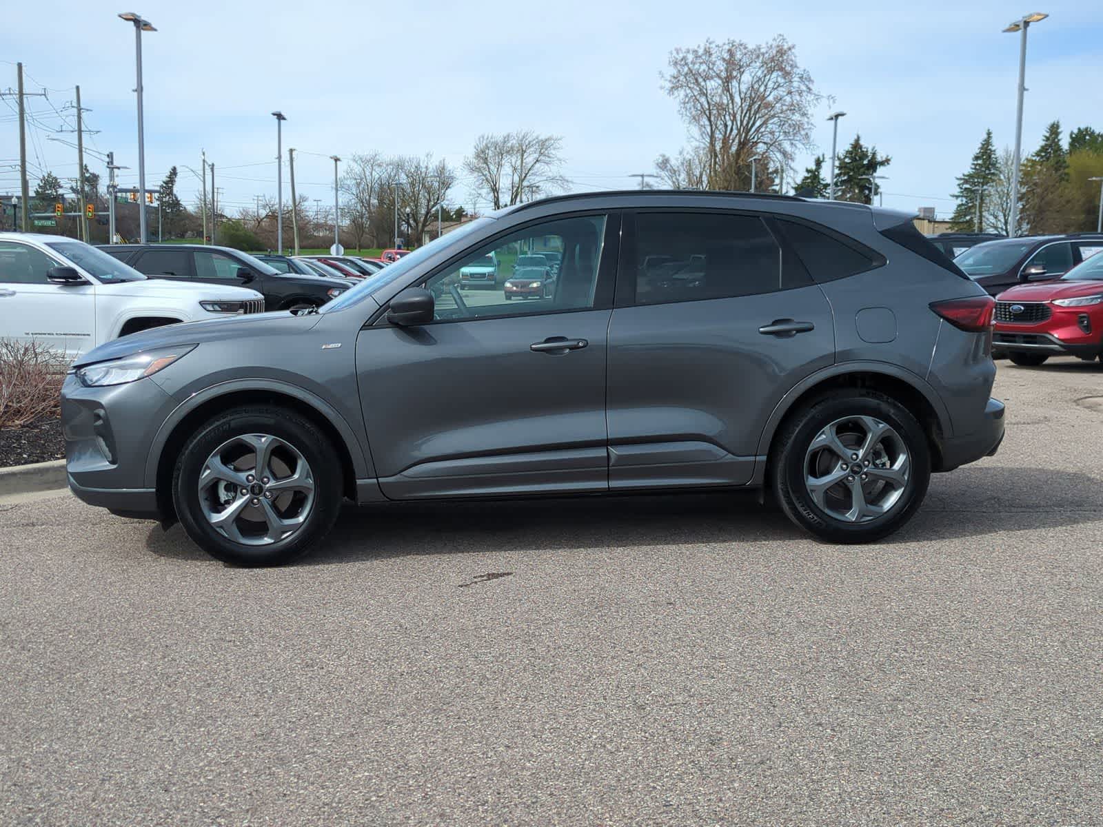 Thumbnail: 2023 Ford Escape - 5