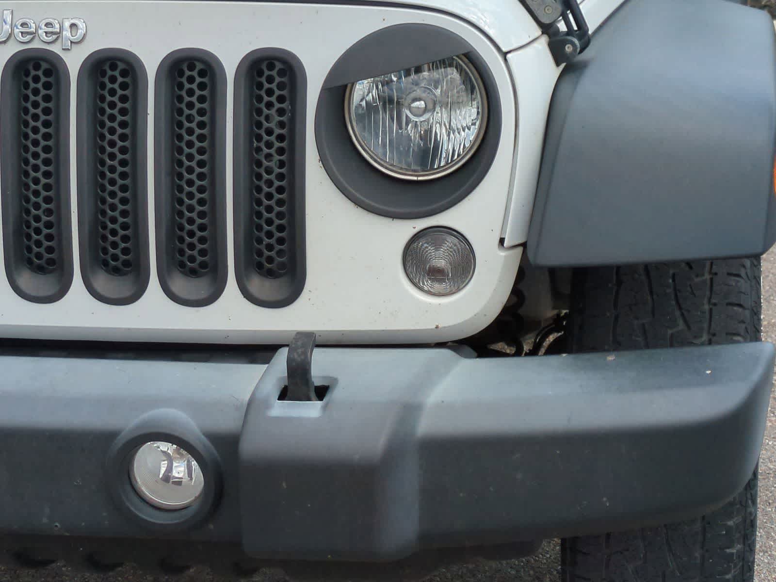 Thumbnail: 2016 Jeep Wrangler - 11