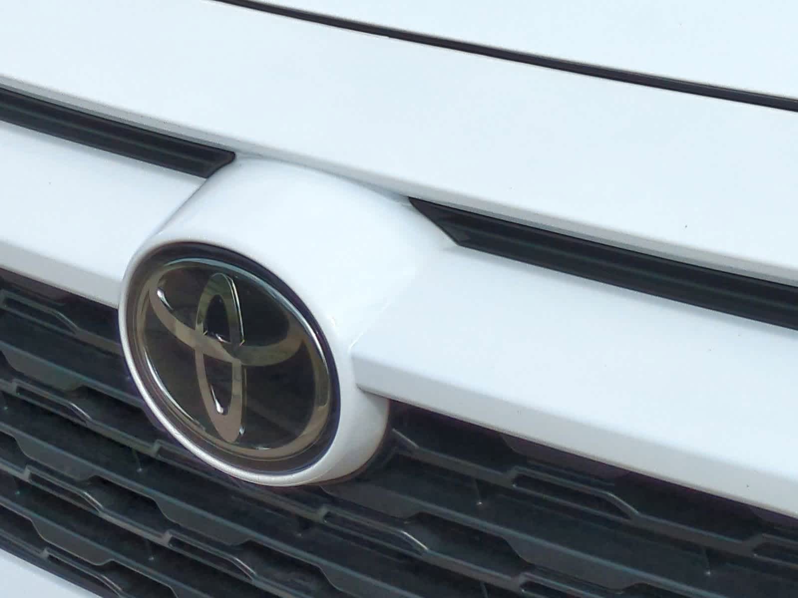 Thumbnail: 2023 Toyota RAV4 - 12