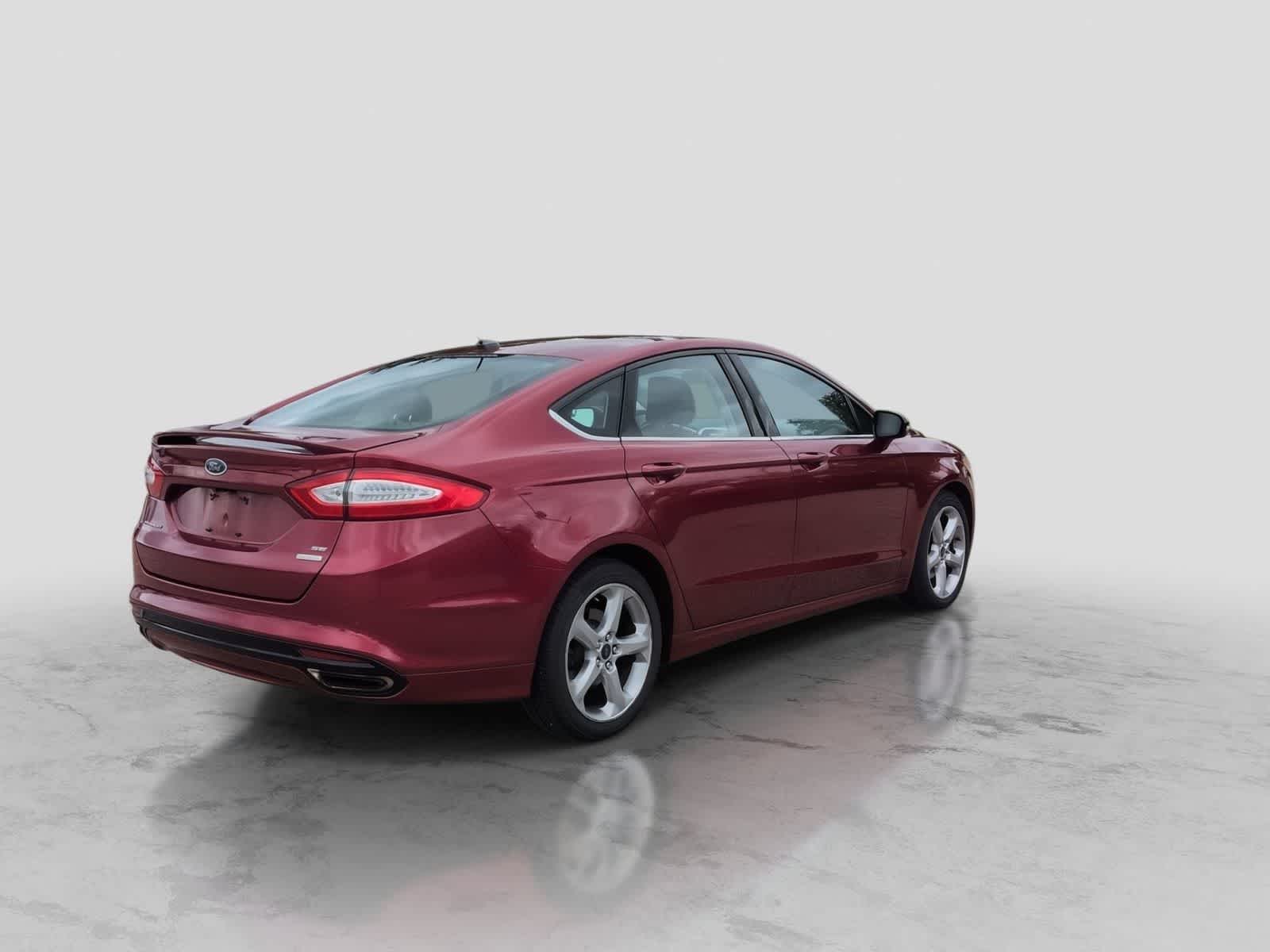 Thumbnail: 2016 Ford Fusion - 8