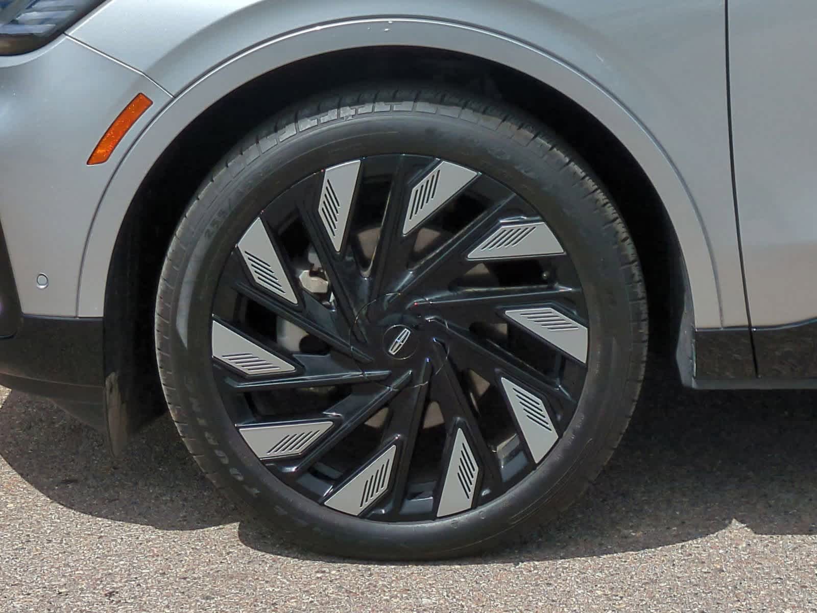 Thumbnail: 2024 Lincoln Nautilus - 14