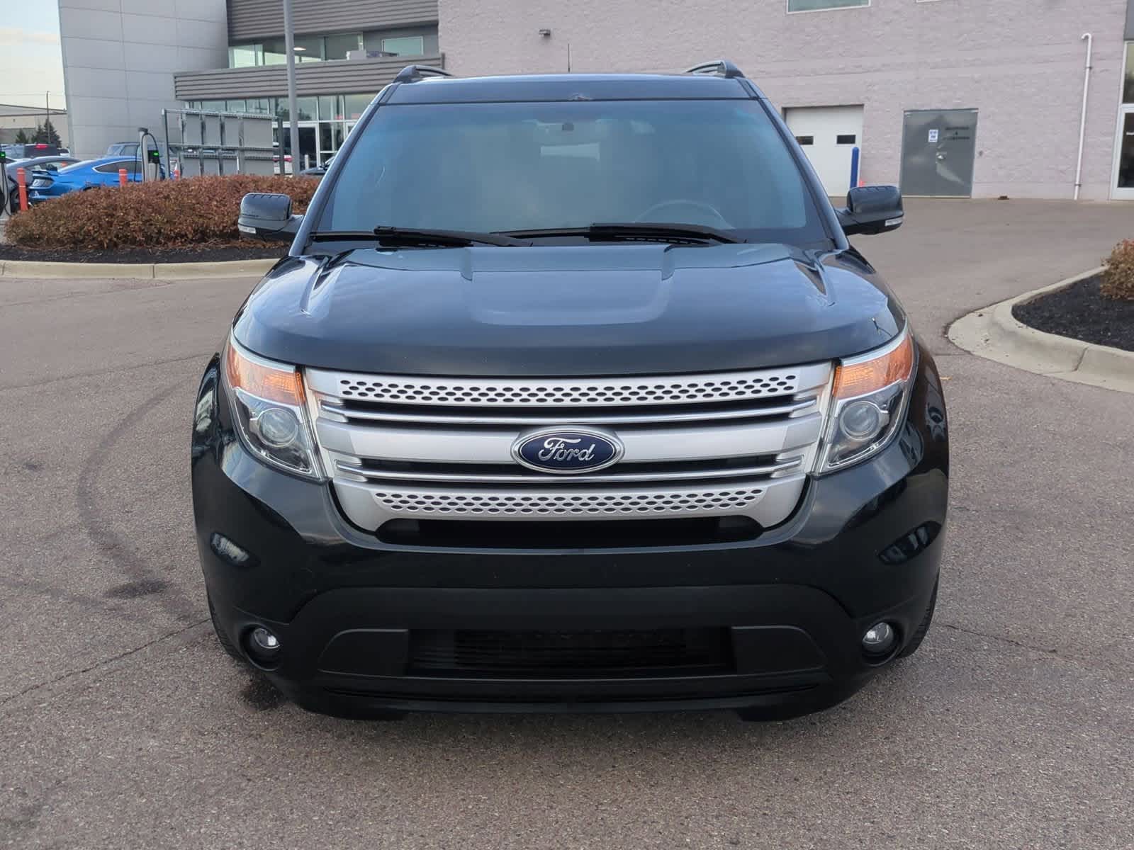 Thumbnail: 2015 Ford Explorer - 3
