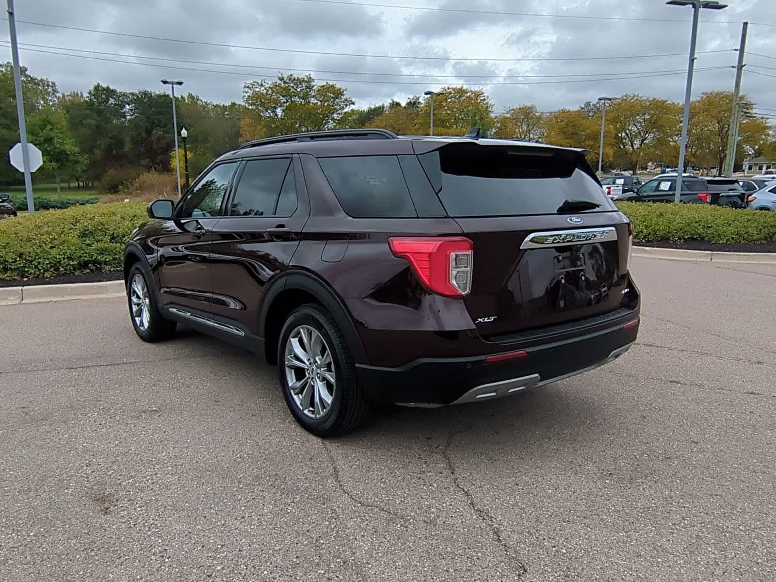 Thumbnail: 2022 Ford Explorer - 6