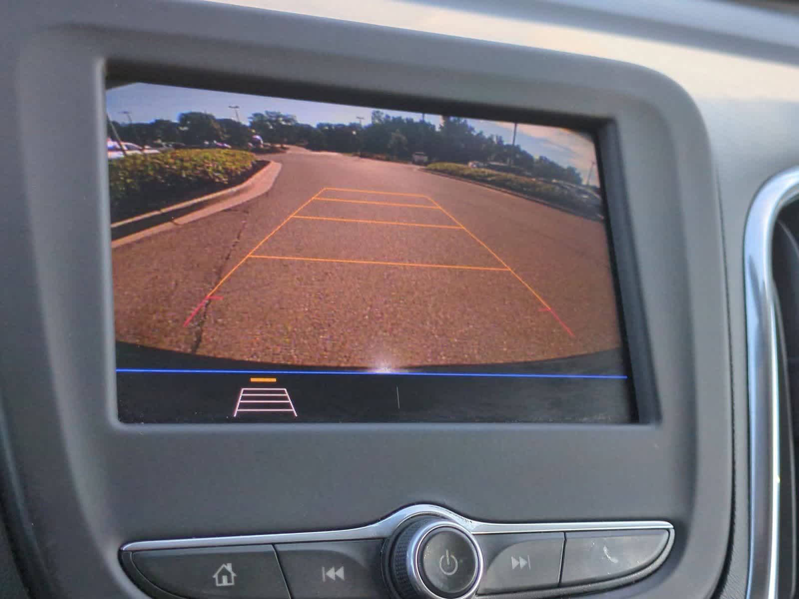 Thumbnail: 2020 Chevrolet Equinox - 29