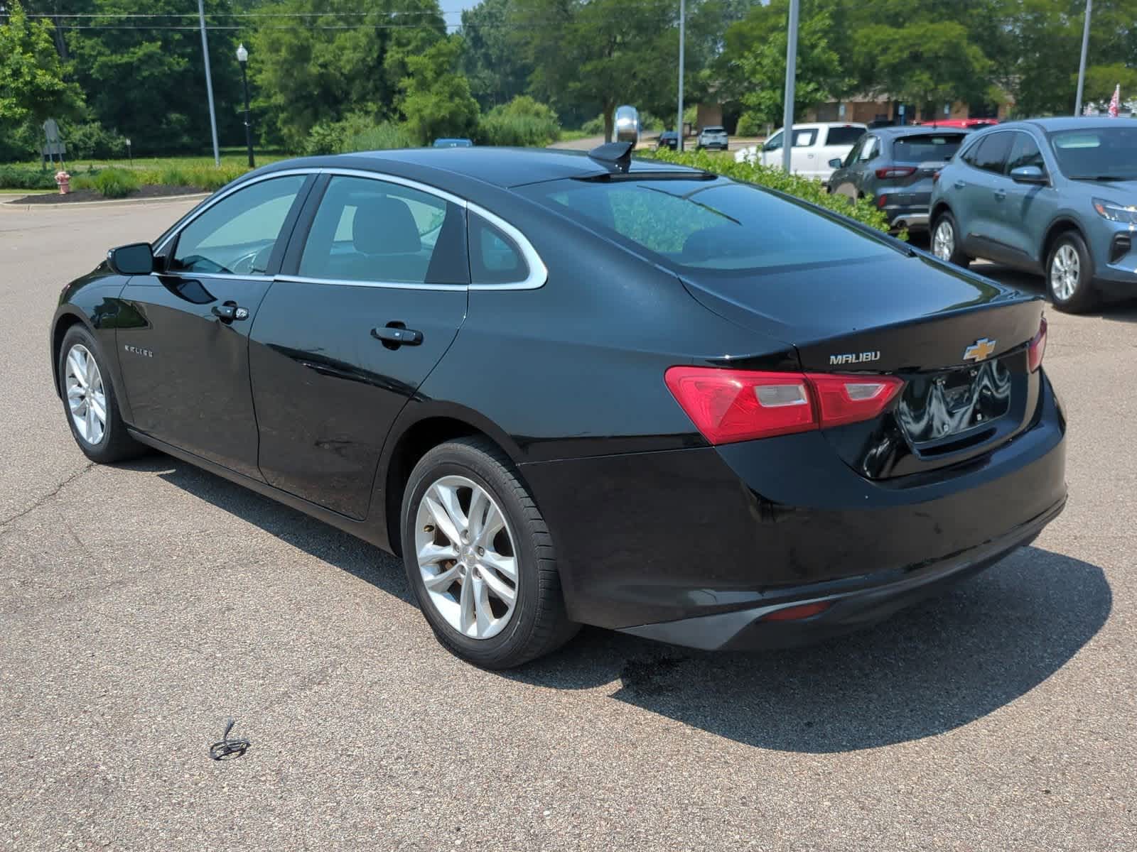 Thumbnail: 2016 Chevrolet Malibu - 6