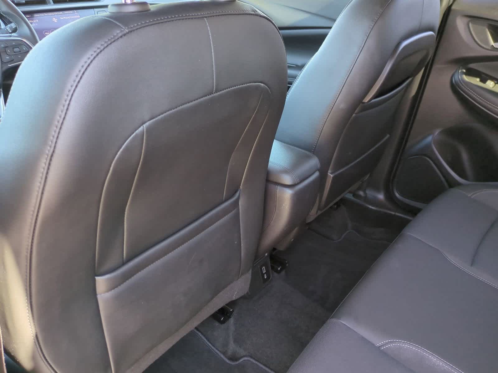 Thumbnail: 2022 Buick Encore GX - 18