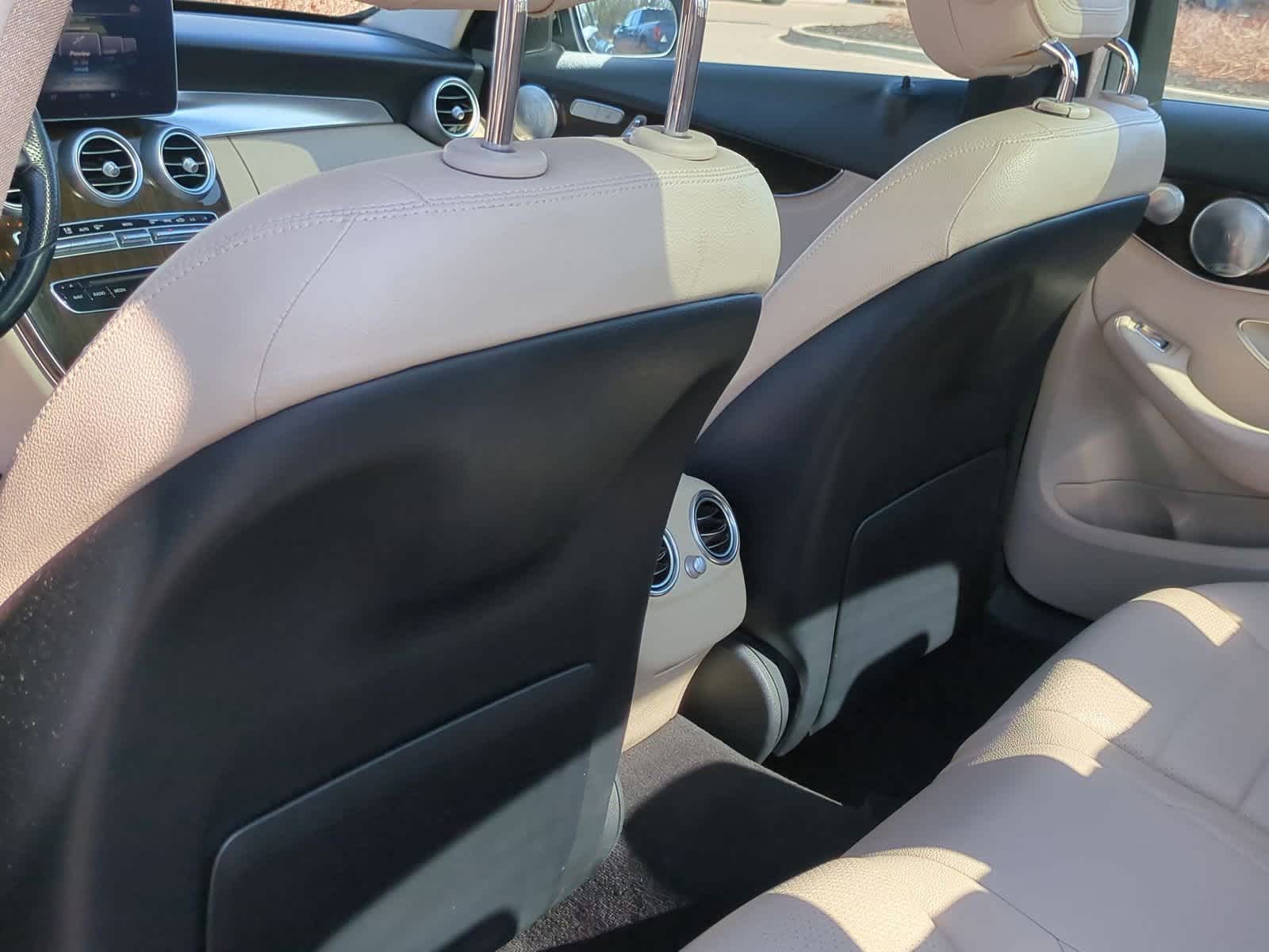 Thumbnail: 2015 Mercedes-Benz C-Class - 18