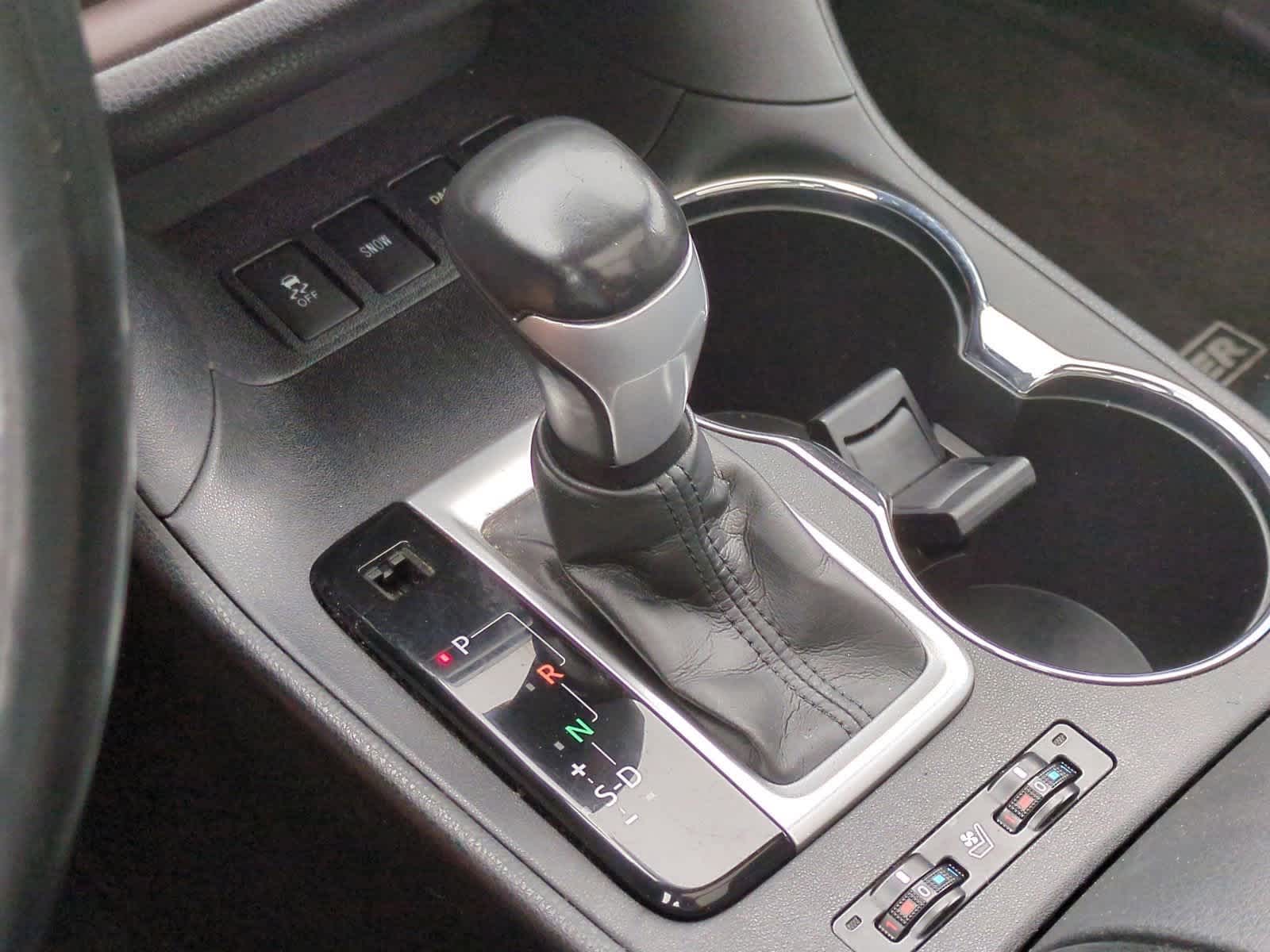 Thumbnail: 2015 Toyota Highlander - 33