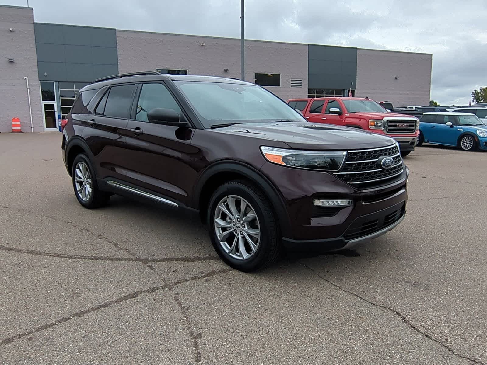 Thumbnail: 2022 Ford Explorer - 2