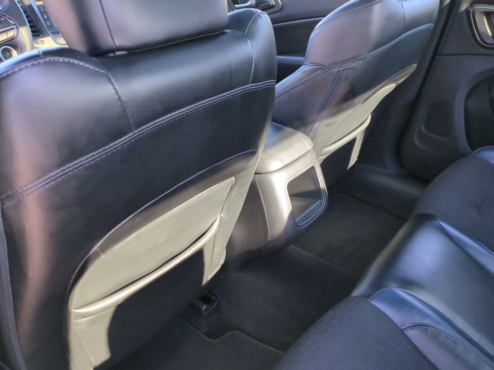 Thumbnail: 2016 Chrysler 200 - 18