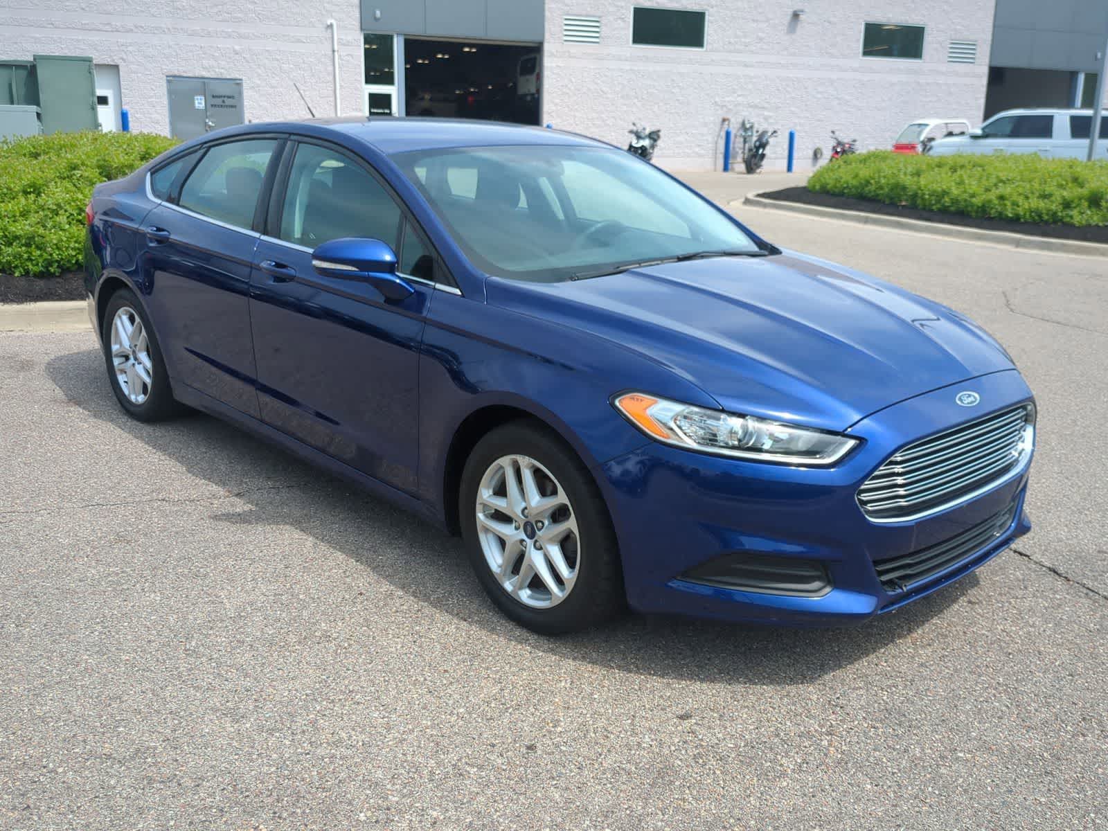 Thumbnail: 2015 Ford Fusion - 2