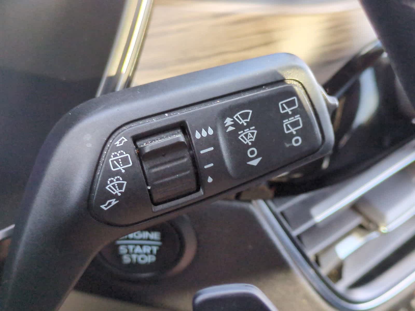 Thumbnail: 2020 Ford Escape - 27