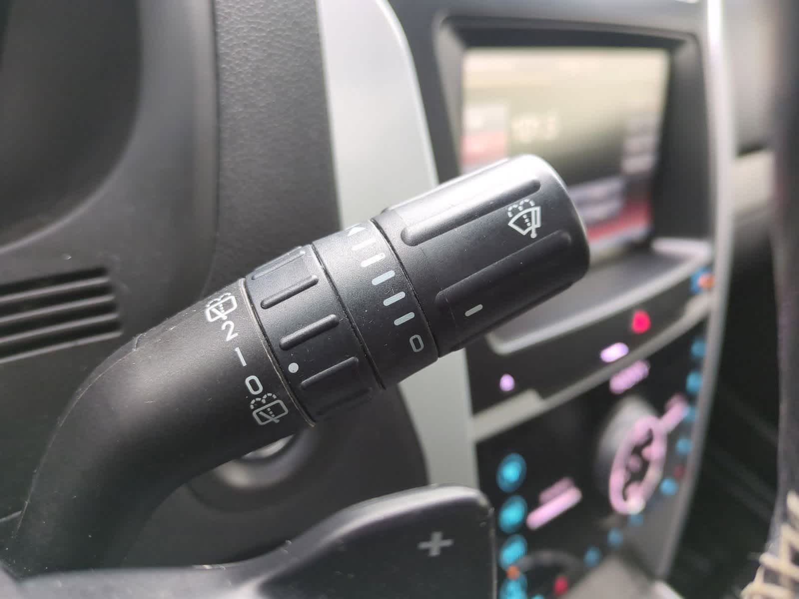 Thumbnail: 2015 Ford Explorer - 29