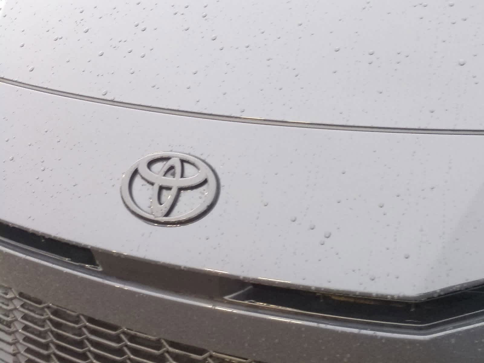 Thumbnail: 2025 Toyota Camry - 12