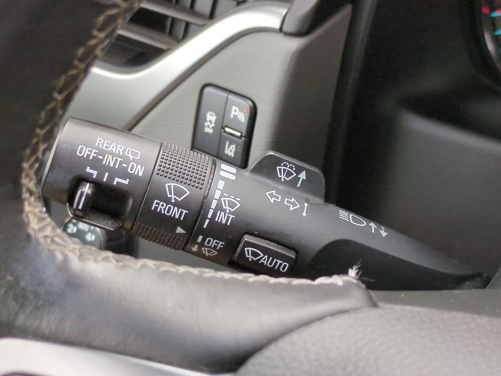 Thumbnail: 2015 Chevrolet Tahoe - 27