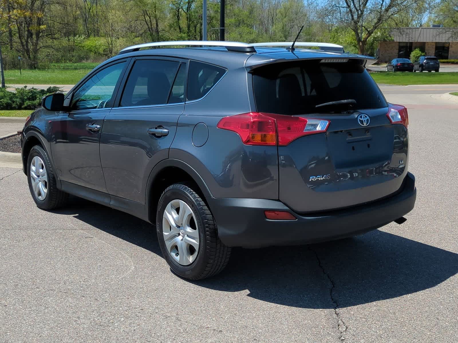 Thumbnail: 2015 Toyota RAV4 - 6