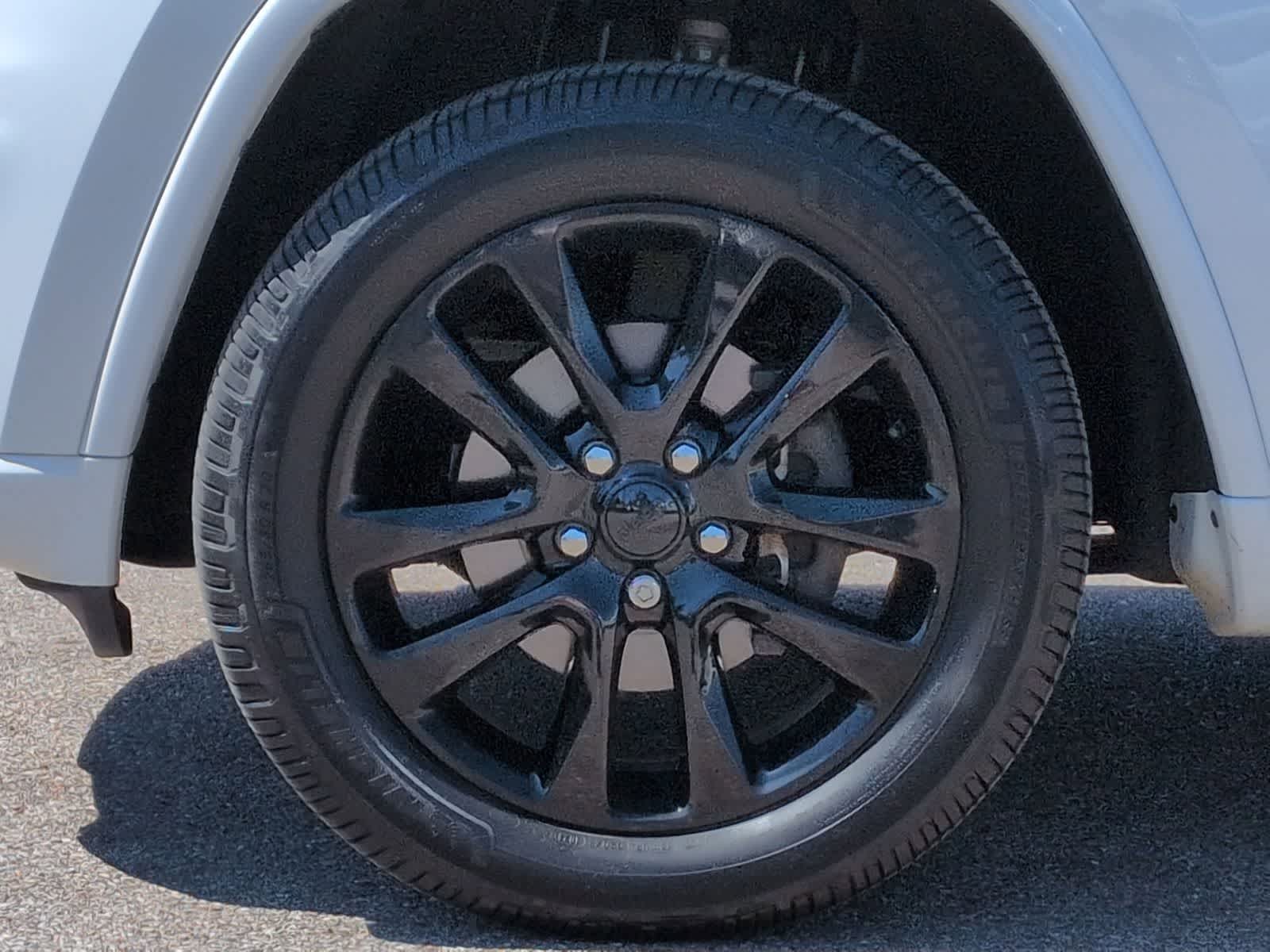 Thumbnail: 2020 Jeep Grand Cherokee - 14