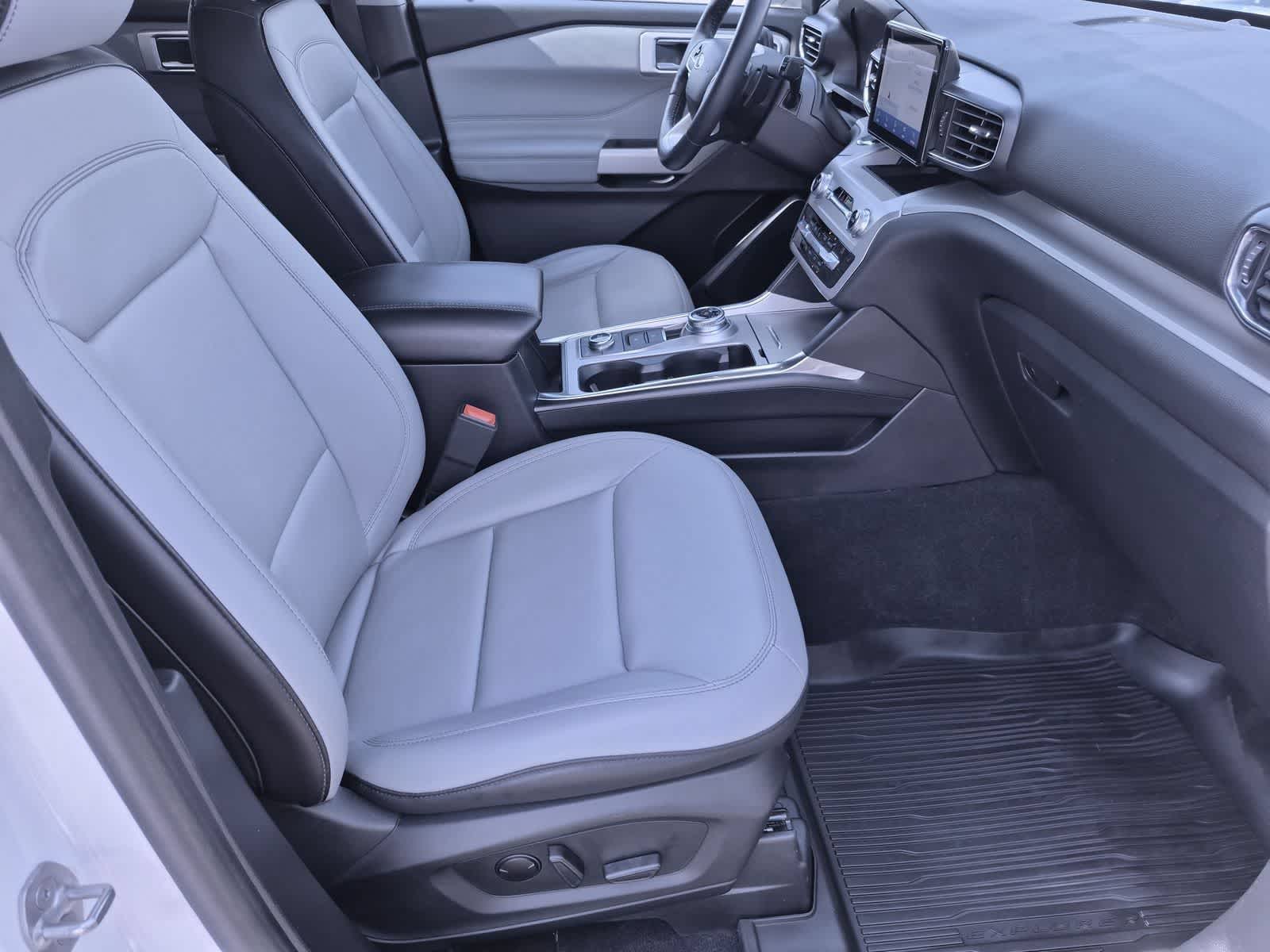 Thumbnail: 2021 Ford Explorer - 21