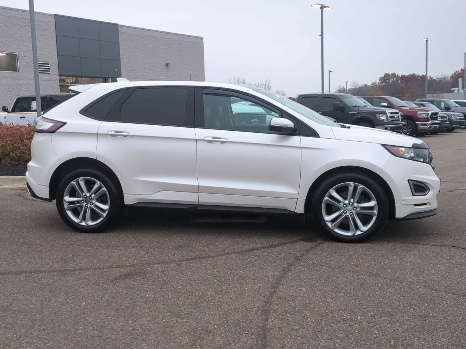 Thumbnail: 2018 Ford Edge - 9