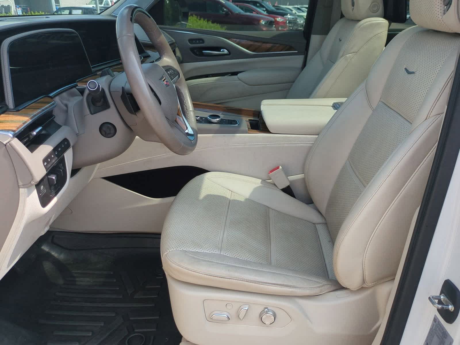 Thumbnail: 2021 Cadillac Escalade - 16