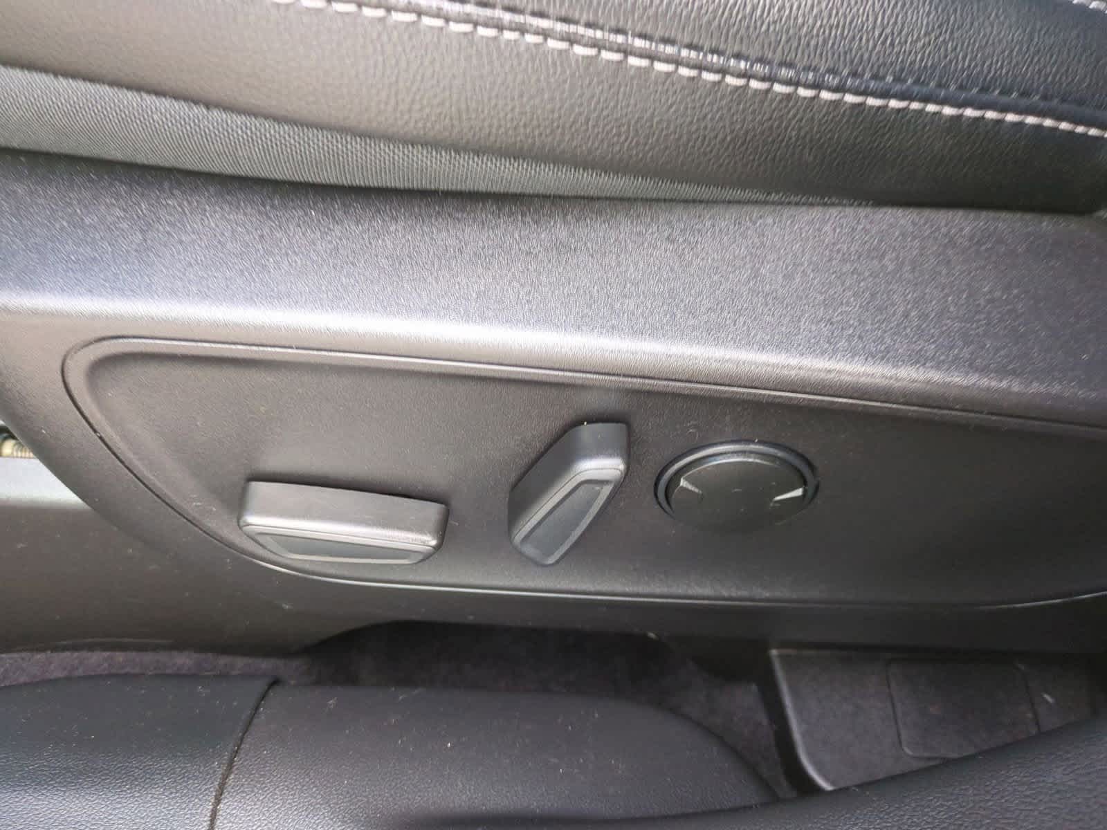 Thumbnail: 2022 Ford Escape - 17