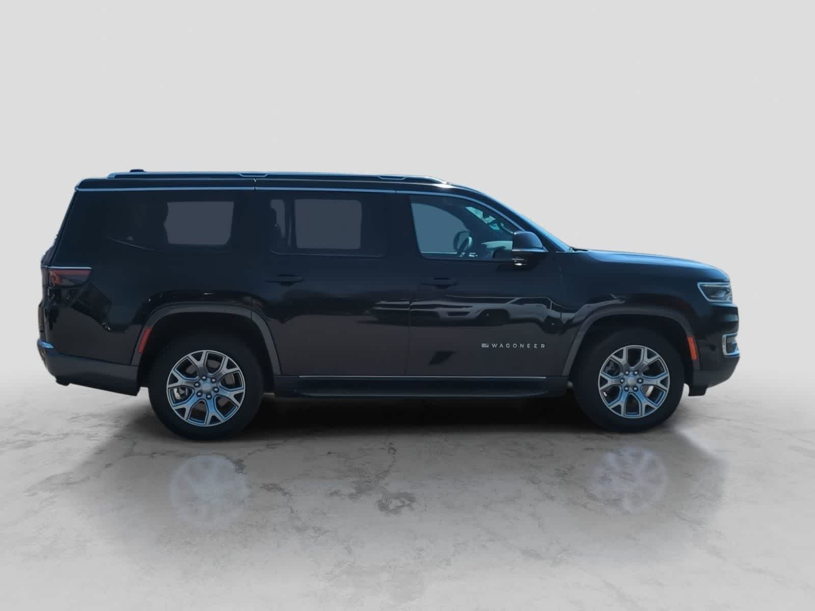 Thumbnail: 2022 Jeep Wagoneer - 9