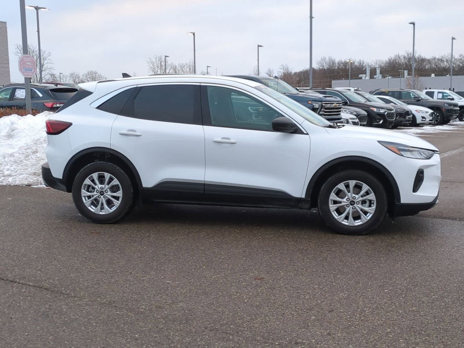 Thumbnail: 2023 Ford Escape - 9