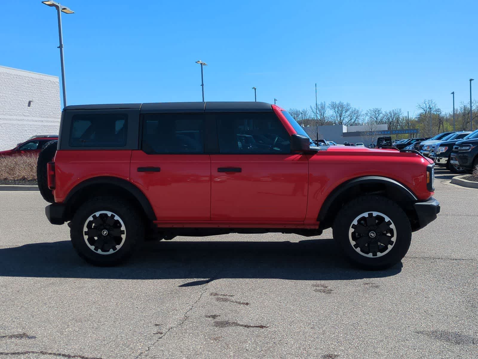 Thumbnail: 2023 Ford Bronco - 9