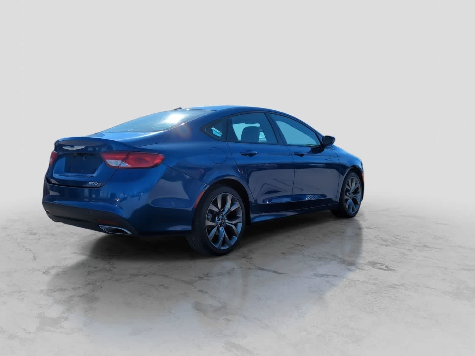 Thumbnail: 2016 Chrysler 200 - 8