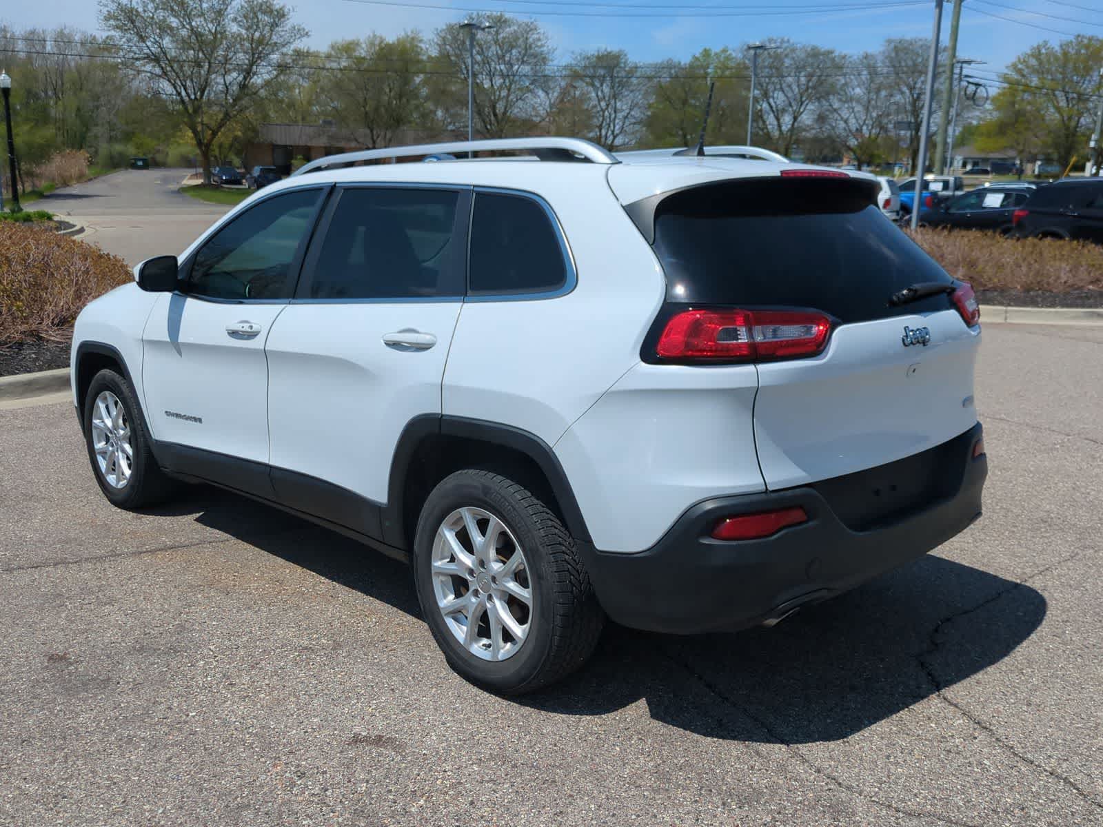 Thumbnail: 2018 Jeep Cherokee - 6