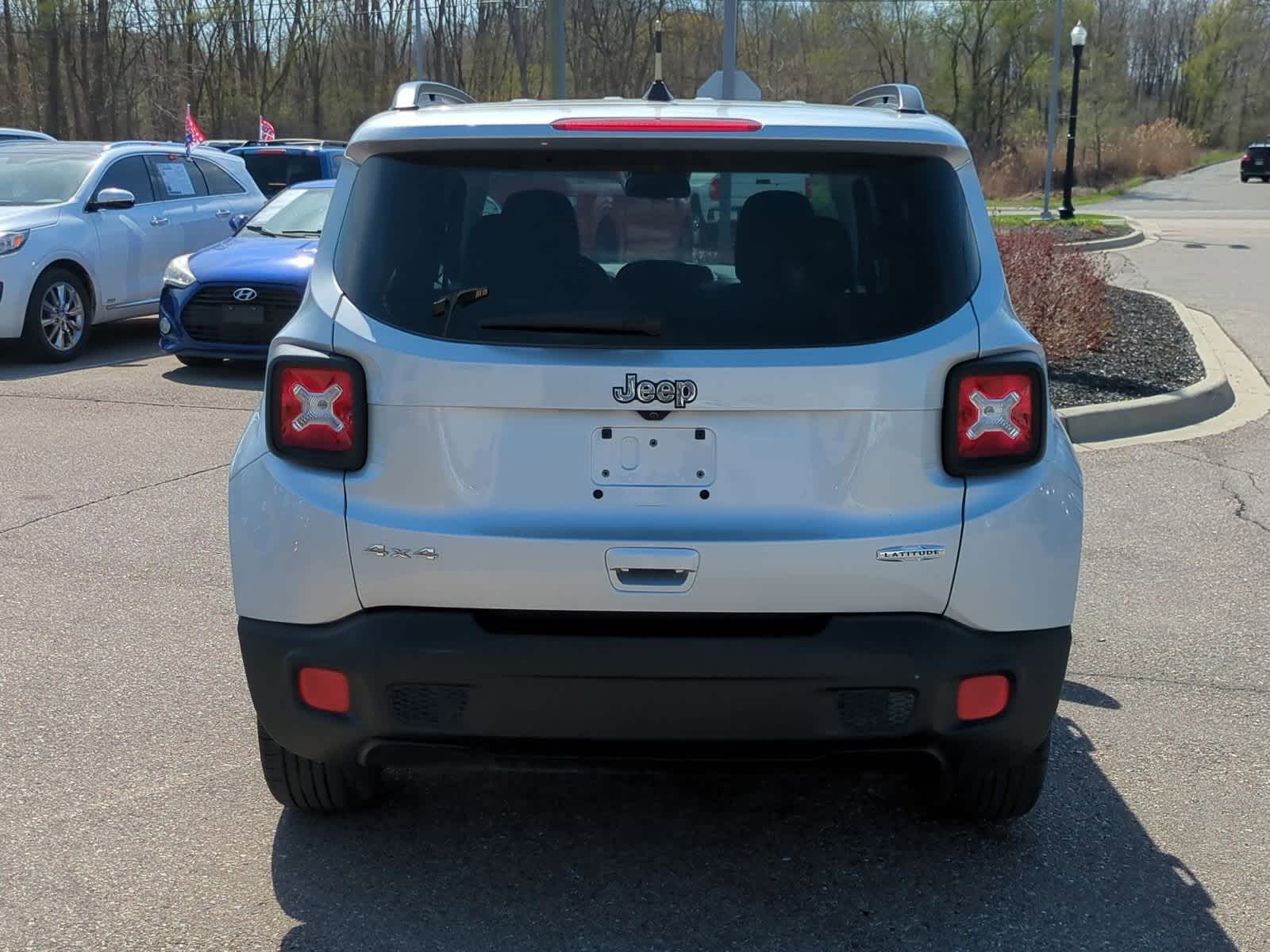 Thumbnail: 2018 Jeep Renegade - 7