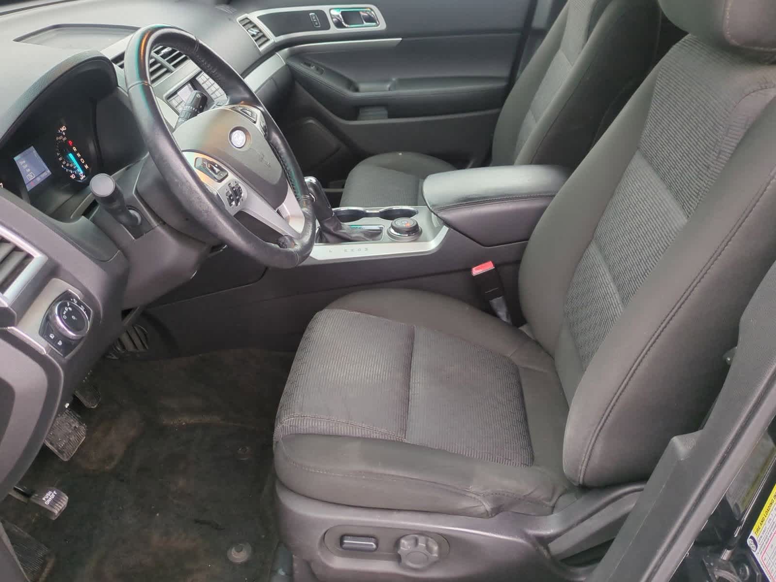 Thumbnail: 2015 Ford Explorer - 15