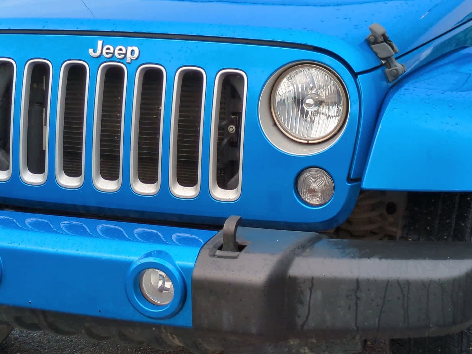 Thumbnail: 2016 Jeep Wrangler - 11