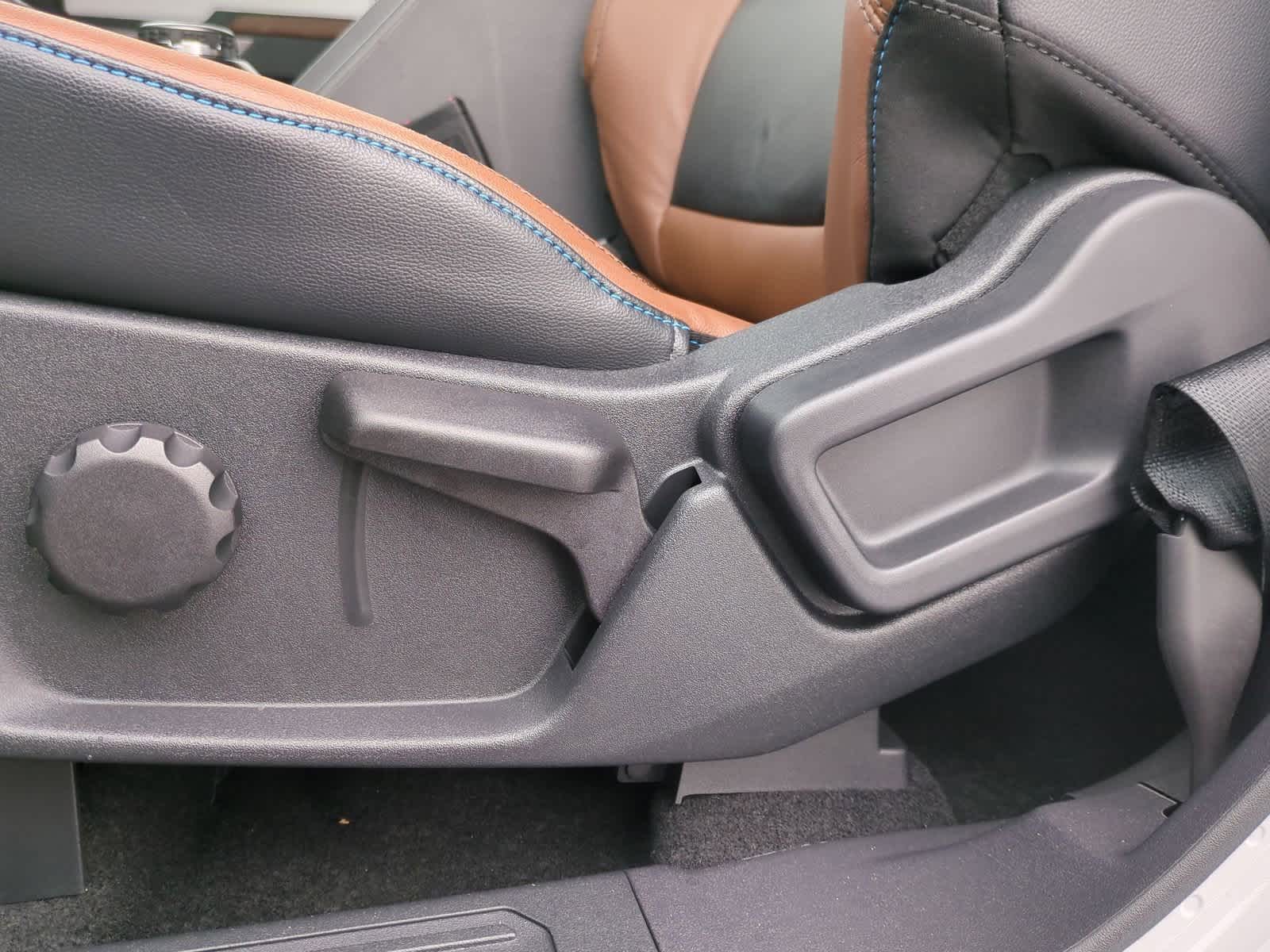 Thumbnail: 2023 Ford Bronco - 17