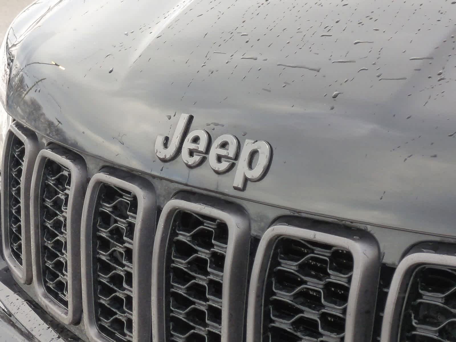Thumbnail: 2020 Jeep Grand Cherokee - 12