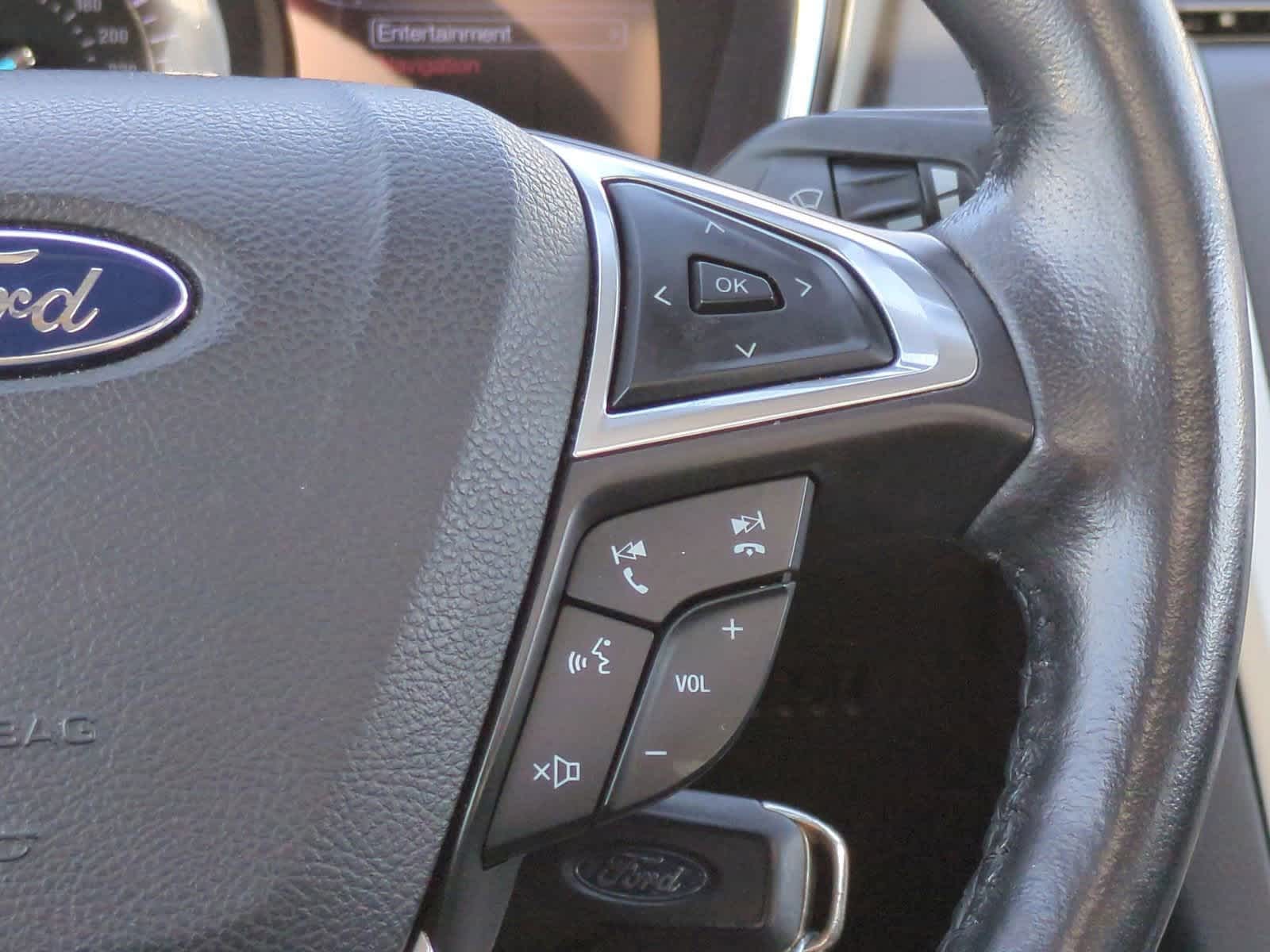2015 Ford Fusion SE 26