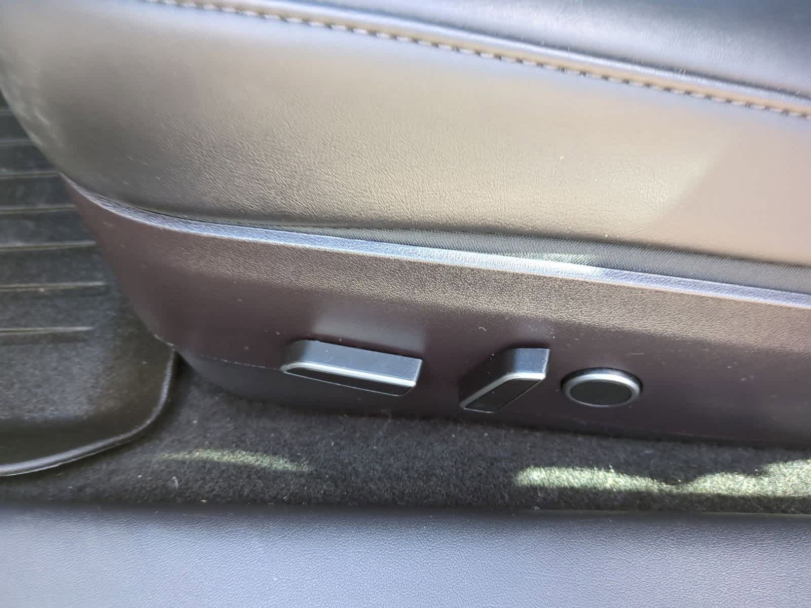 Thumbnail: 2022 Tesla Model 3 - 17