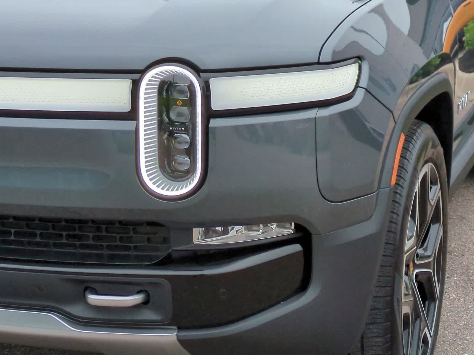 Thumbnail: 2024 Rivian R1S - 11