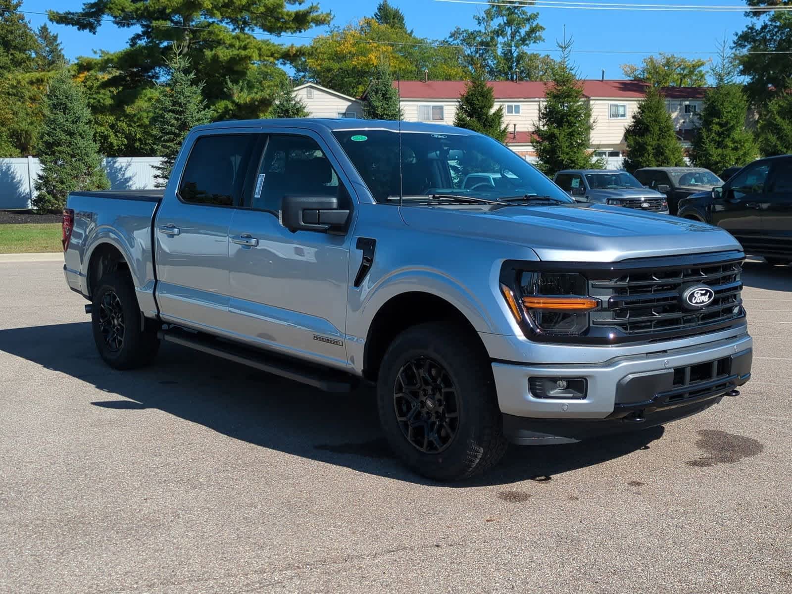 2025 Ford F-150 XLT photo 2