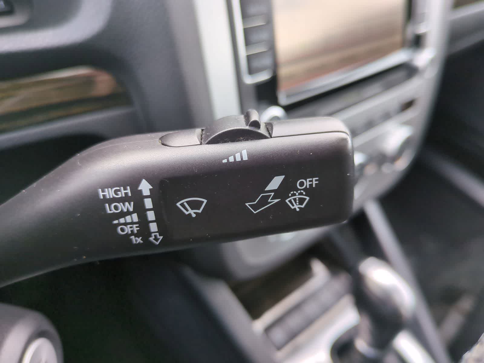 Thumbnail: 2013 Volkswagen Eos - 26