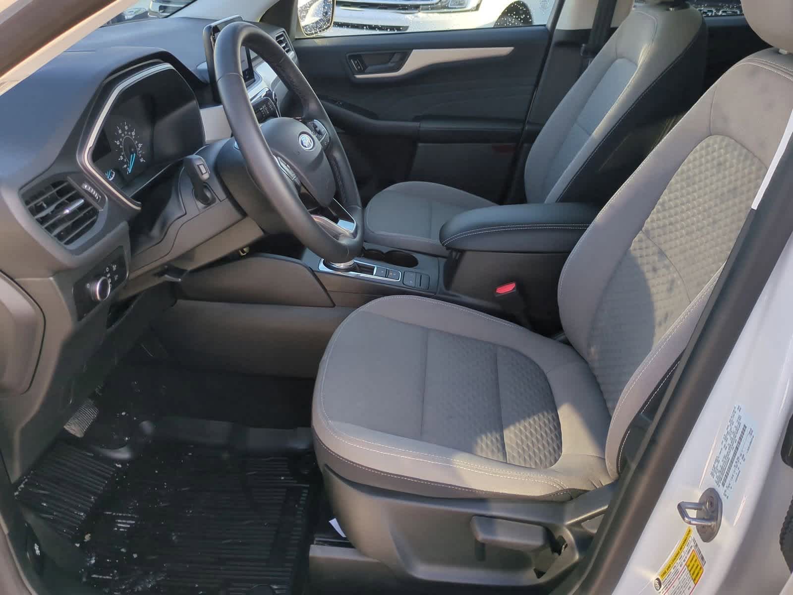 Thumbnail: 2022 Ford Escape - 16