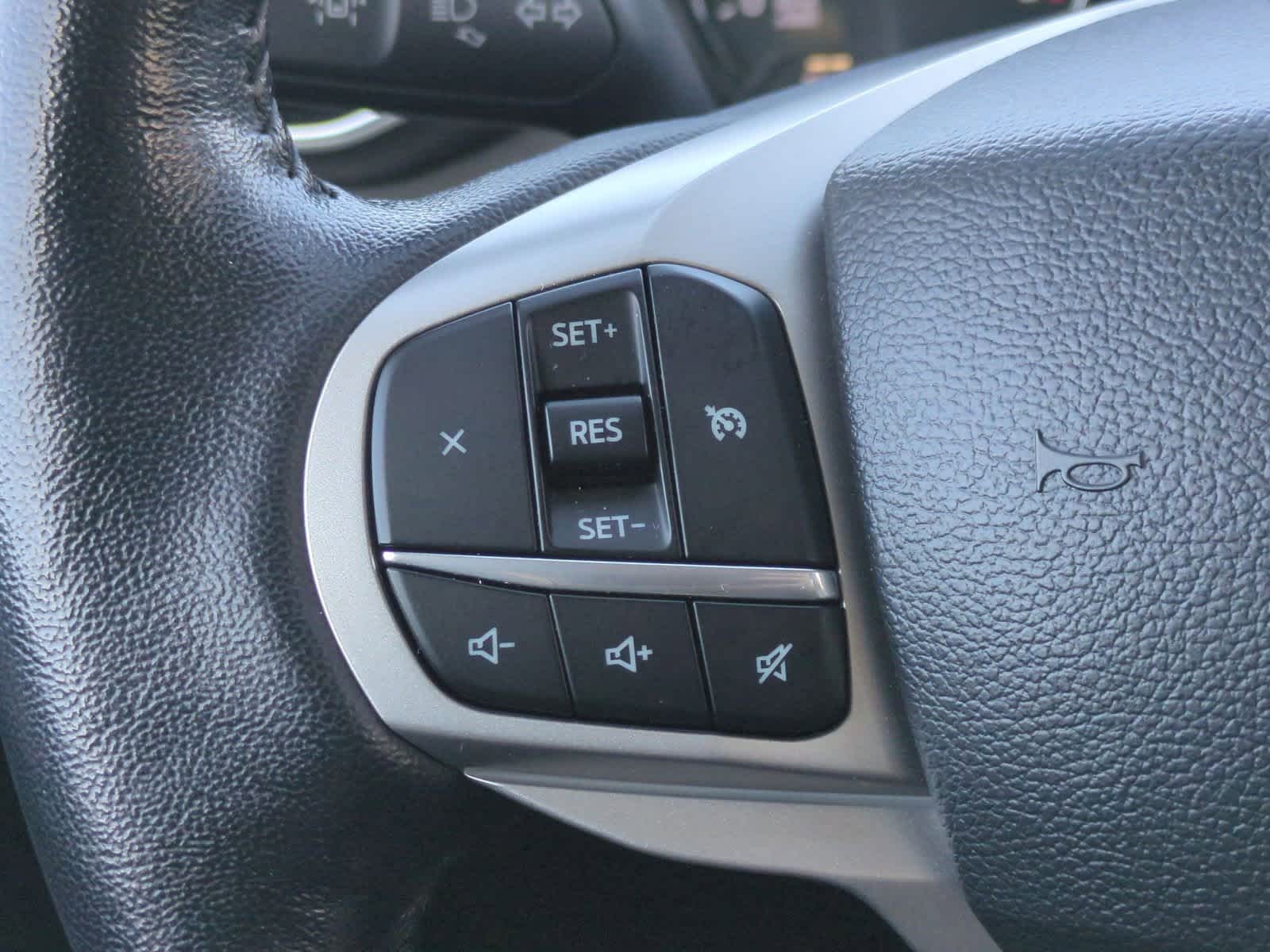 Thumbnail: 2022 Ford Explorer - 25